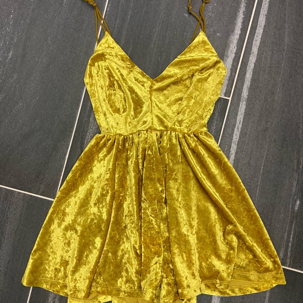 Silence + Noise Vanessa crushed velvet romper